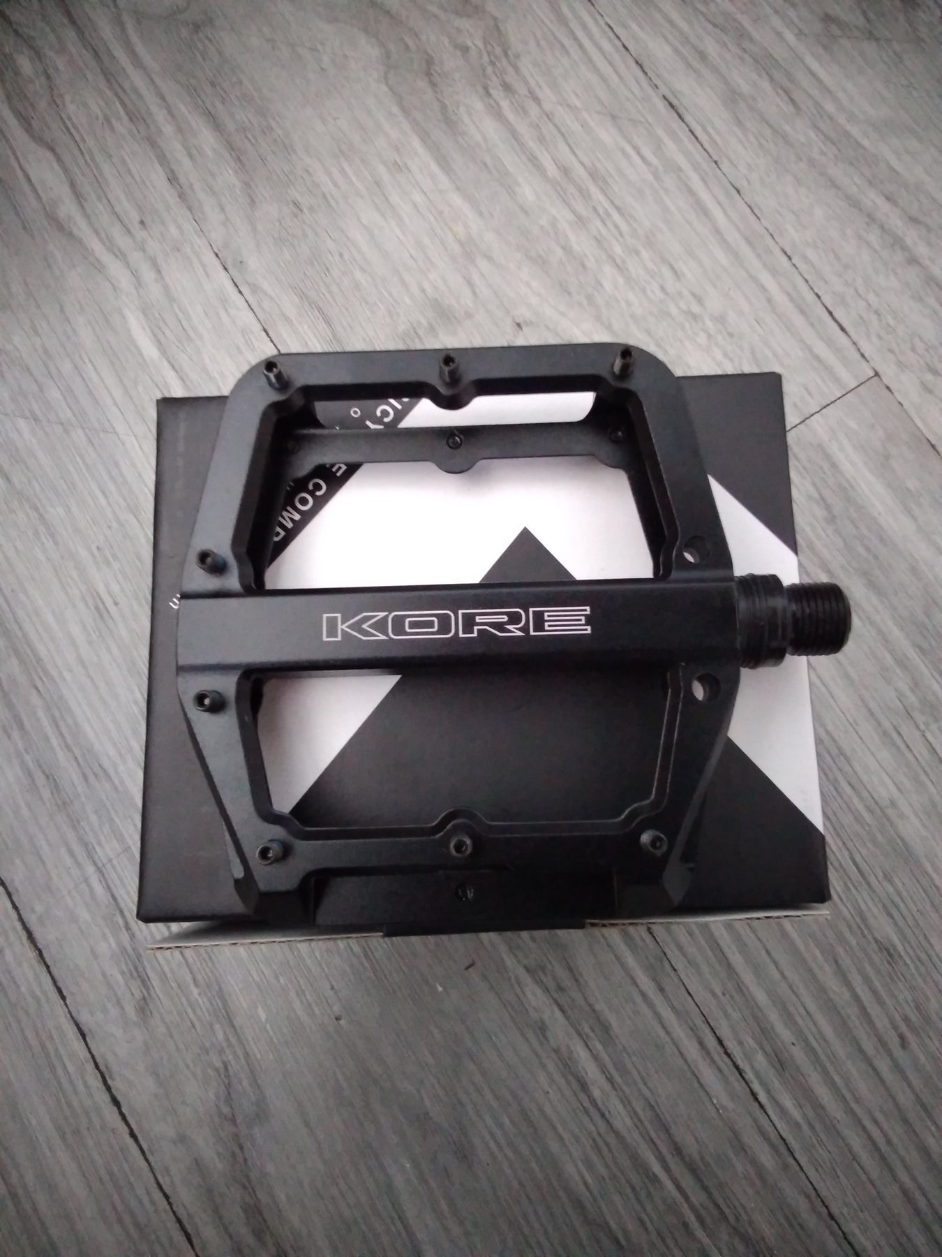 Kore flat pedals 2025